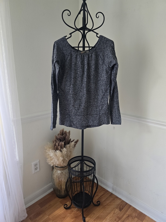 Zella Tops - Zella Heathered Charcoal Gray Long Sleeve Pullover